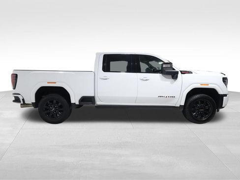 Used 2025 GMC Sierra 2500 AT4 w/ AT4 Premium Plus Package AWD/4WD image 5