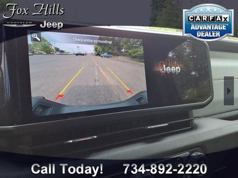 Used 2025 Jeep Gladiator Sport AWD/4WD image 21