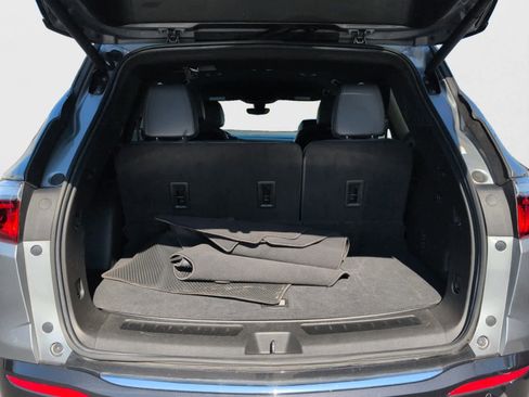 Used 2024 Buick Enclave Premium image 23