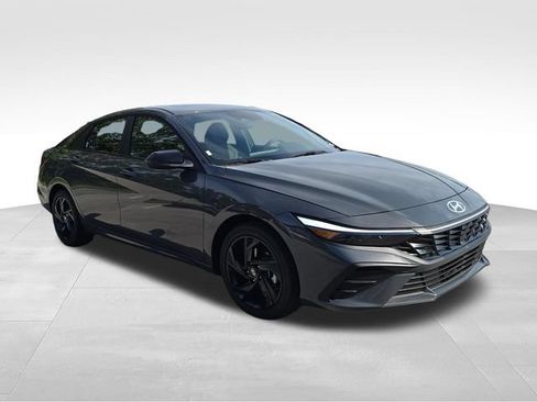 New 2026 Hyundai Elantra SEL Sport FWD image 7