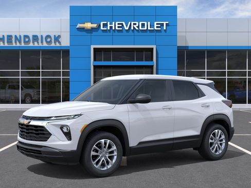 New 2026 Chevrolet TrailBlazer LS w/ LS Convenience Package FWD image 2