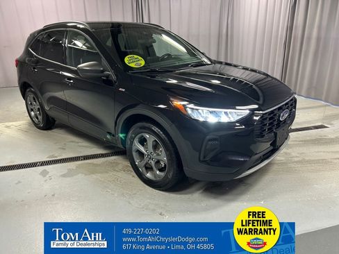 Used 2025 Ford Escape ST-Line AWD/4WD image 1