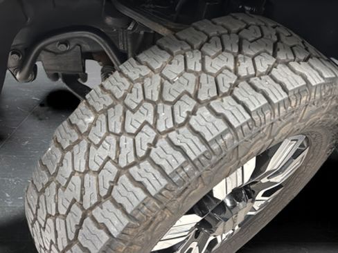 Used 2025 GMC Sierra 2500 Denali AWD/4WD image 40