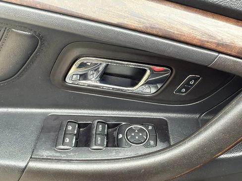 Used 2016 Ford Taurus Limited image 40