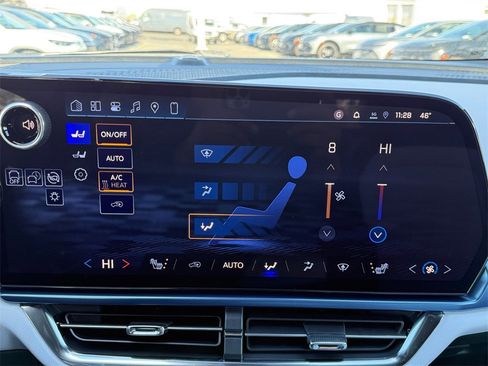 New 2026 Chevrolet Equinox EV LT image 17