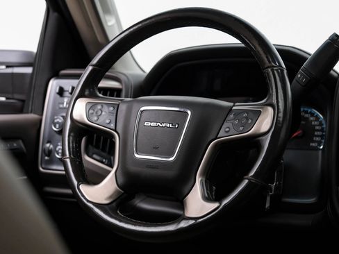Used 2018 GMC Sierra 2500 Denali w/ Duramax Plus Package AWD/4WD image 17
