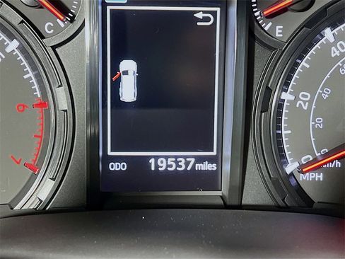 Certified 2021 Toyota 4Runner SR5 image 12