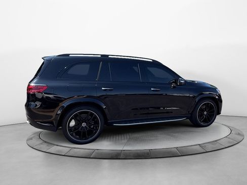 Used 2025 Mercedes-Benz GLS 580 4MATIC image 7