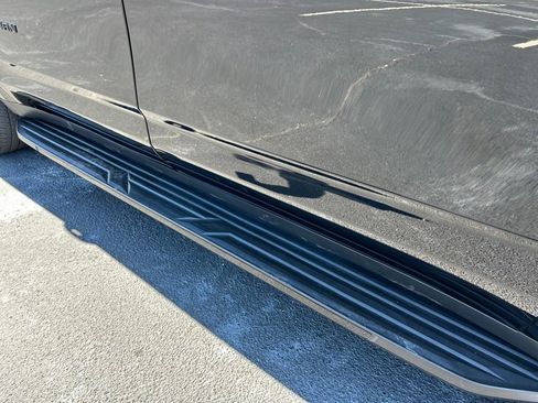 Used 2025 Chevrolet Suburban RST w/ Comfort Package image 26