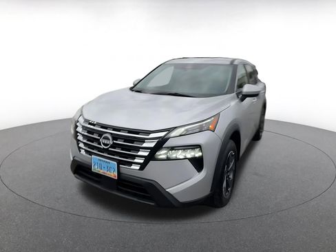 Used 2025 Nissan Rogue SV image 7