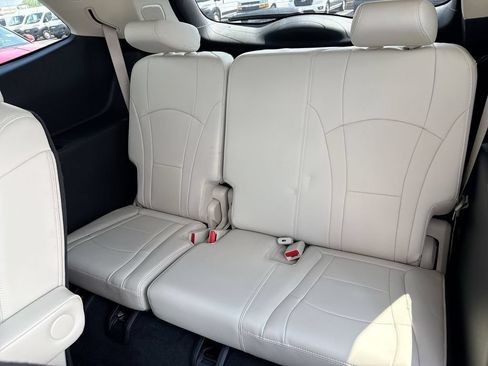 Used 2024 Buick Enclave Essence w/ Experience Buick Package AWD/4WD image 24