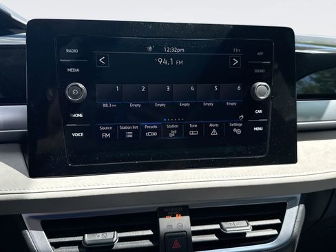 New 2026 Volkswagen Taos SE FWD image 12