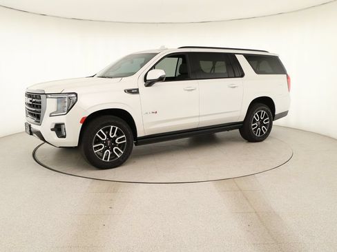 Used 2023 GMC Yukon XL AT4 w/ Technology Package AWD/4WD image 12