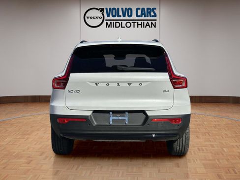 New 2026 Volvo XC40 B4 Plus w/ Protection Package Premier FWD image 4