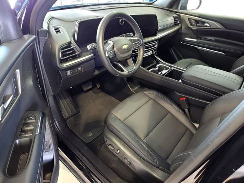 Used 2026 Chevrolet Traverse LT AWD/4WD image 17