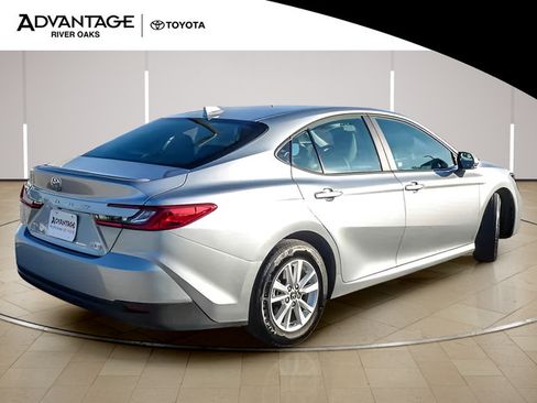 Used 2026 Toyota Camry LE w/ Convenience Package AWD/4WD image 8