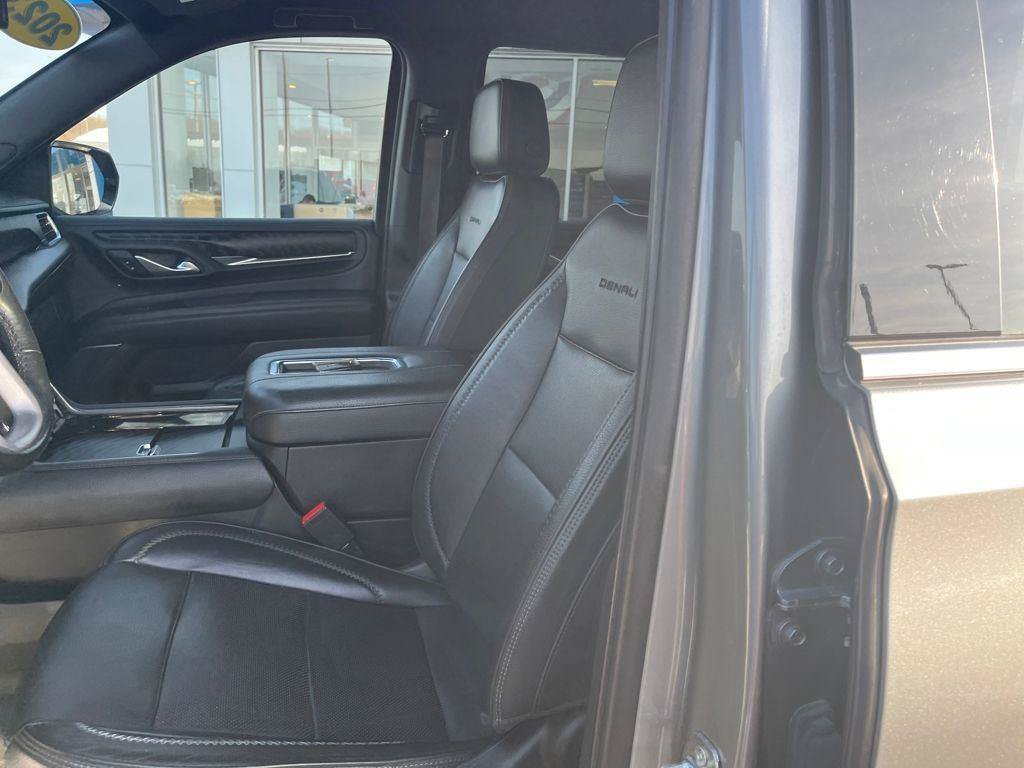 Used 2023 GMC Yukon Denali AWD/4WD image 20