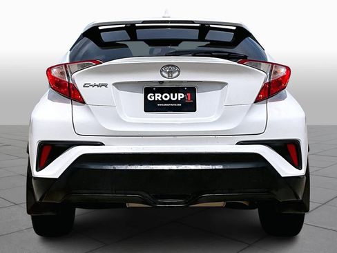 Used 2018 Toyota C-HR XLE image 5