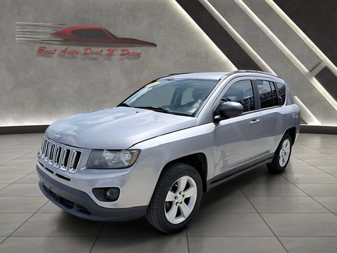 Used 2016 Jeep Compass Sport w/ Power Value Group FWD image 4