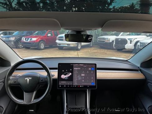 Used 2018 Tesla Model 3 RWD image 16