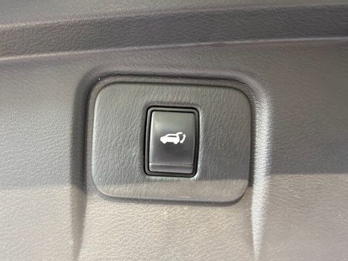 Used 2019 Nissan Murano Platinum w/ Cargo Package image 21