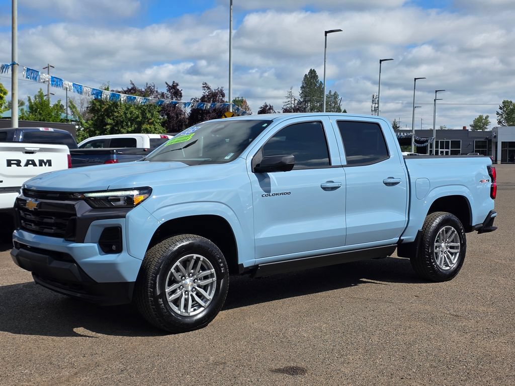 Used 2025 Chevrolet Colorado LT w/ LT Convenience Package AWD/4WD image 1