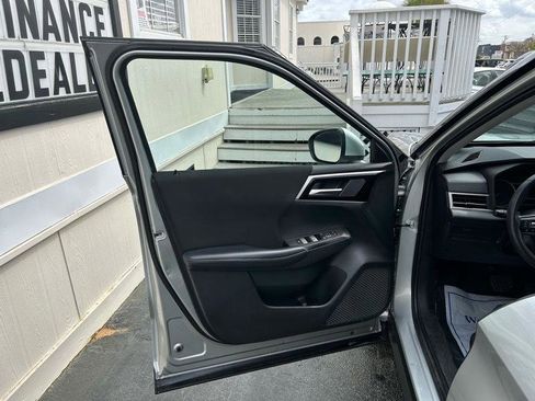 Used 2023 Mitsubishi Outlander ES image 8