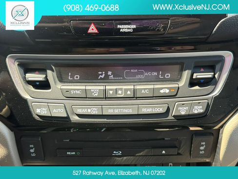 Used 2018 Honda Pilot Touring image 17