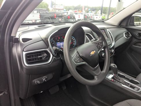 Used 2021 Chevrolet Equinox LT FWD image 13