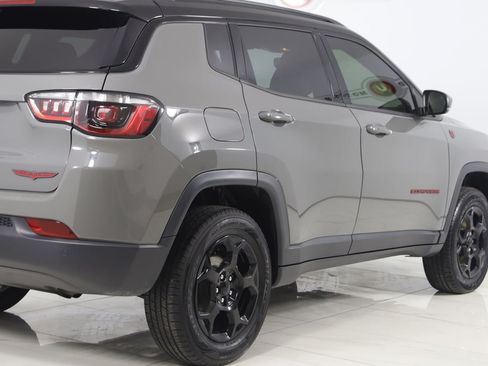 Used 2023 Jeep Compass Trailhawk w/ Trailhawk Convenience Group AWD/4WD image 43
