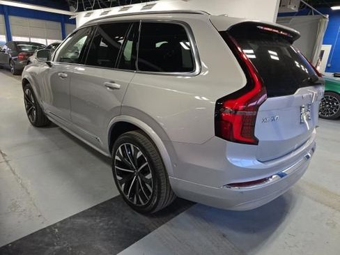 Used 2025 Volvo XC90 B5 Plus AWD/4WD image 6