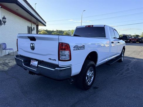 Used 2022 RAM 2500 Tradesman w/ Chrome Appearance Group AWD/4WD image 5