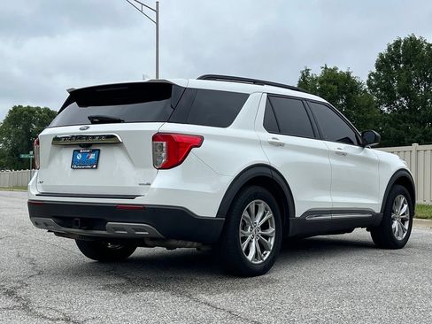 Used 2020 Ford Explorer XLT w/ Equipment Group 202A AWD/4WD image 7
