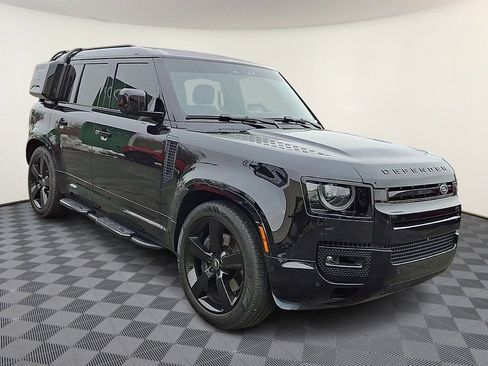 Certified 2025 Land Rover Defender 110 X-Dynamic SE image 2