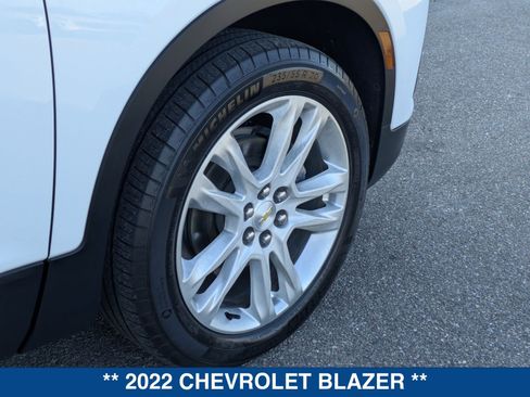 Used 2022 Chevrolet Blazer LT w/ Sound & Technology Package FWD image 13