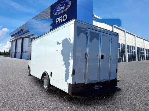 New 2024 Ford E-450 and Econoline 450 Super Duty w/ Power Windows & Locks Group RWD image 2