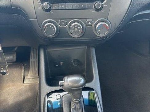 Used 2018 Kia Forte LX FWD image 18