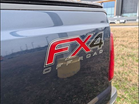 Used 2014 Ford F250 Lariat w/ Lariat Ultimate Package image 7