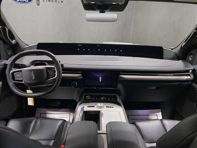 New 2027 Lincoln Navigator L Reserve w/ Jet Appearance Package AWD/4WD image 2