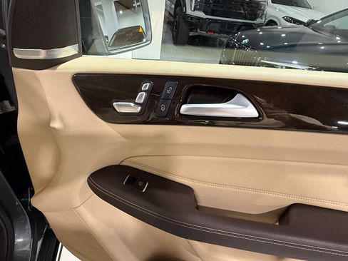 Used 2018 Mercedes-Benz GLE 350 4MATIC w/ Premium 1 Package image 32