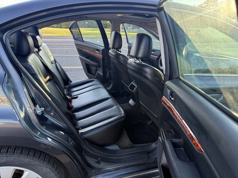 Used 2011 Subaru Legacy 2.5i Limited image 13