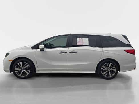 Used 2024 Honda Odyssey Touring image 2