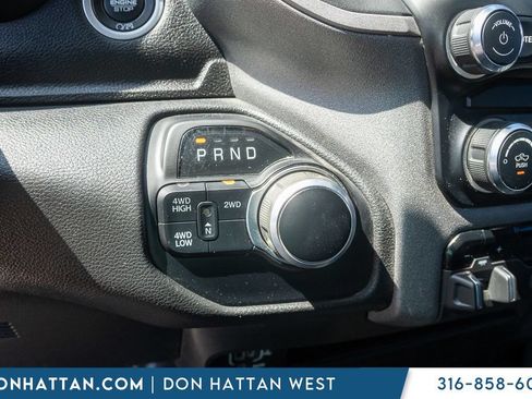 Used 2024 RAM 3500 Tradesman w/ Chrome Appearance Group AWD/4WD image 9
