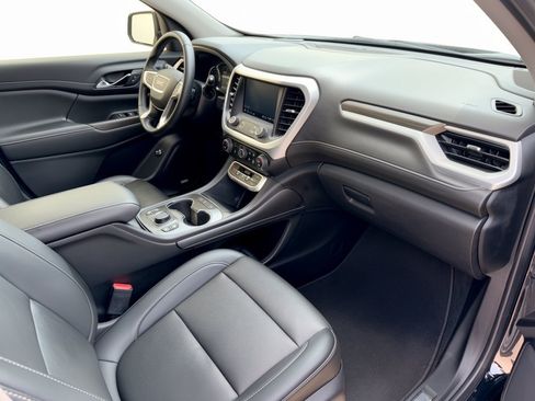 Certified 2023 GMC Acadia SLT AWD/4WD image 30