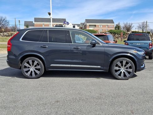 Used 2022 Volvo XC90 T8 Inscription w/ Advanced Package image 7