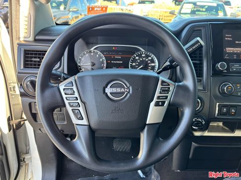 Used 2023 Nissan Titan SV AWD/4WD image 21