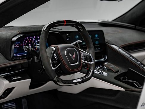 Used 2023 Chevrolet Corvette Z06 w/ Z07 Performance Package RWD image 59