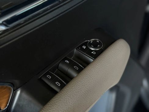 Used 2023 GMC Canyon Denali w/ Denali Black Edition image 24