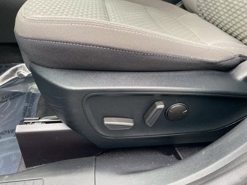 Used 2020 Ford Escape SE Sport image 20