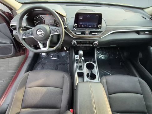Used 2023 Nissan Altima 2.5 SV FWD image 26
